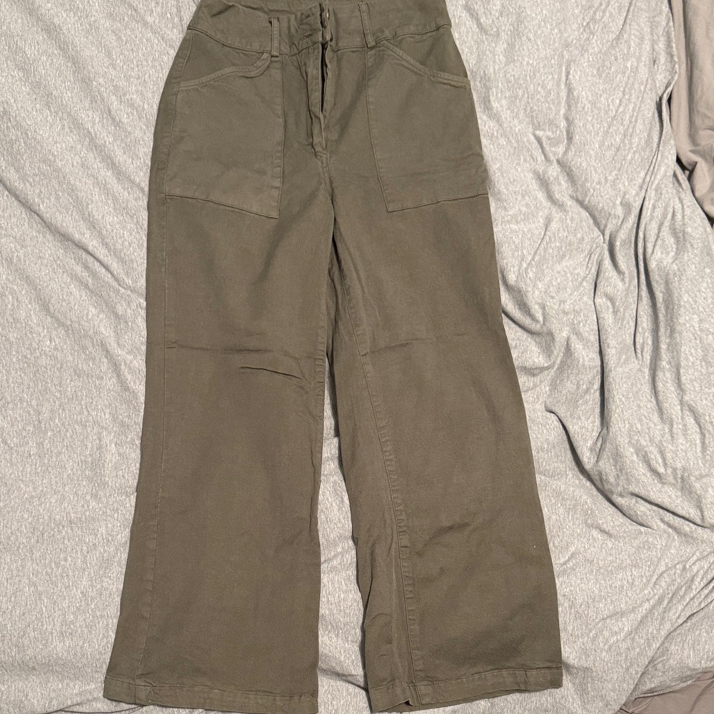 Self Contrast - Aria Hi-Waist Pants Ivy
